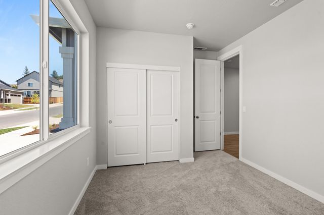124 Valemont Drive 15, Eagle Point, OR 97524