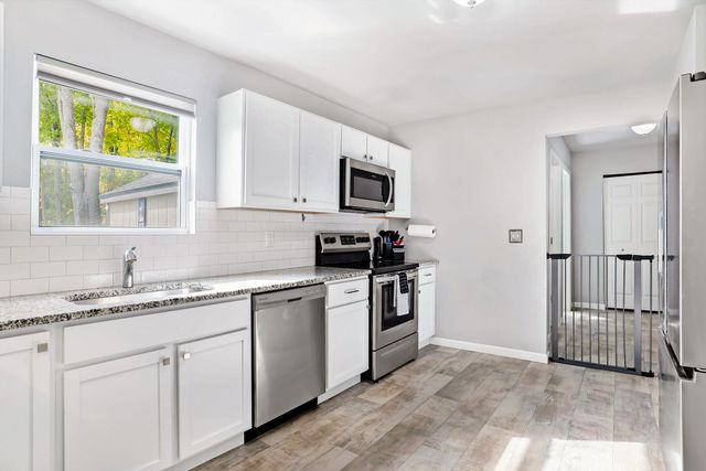 330 Lotz Court, Wayland, MI 49348