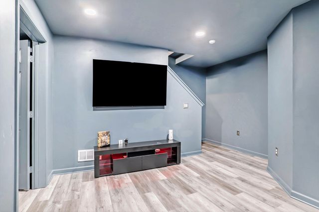 330 Lotz Court, Wayland, MI 49348