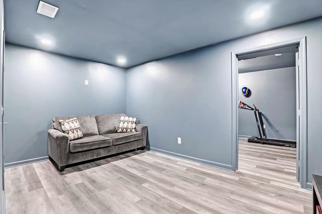 330 Lotz Court, Wayland, MI 49348