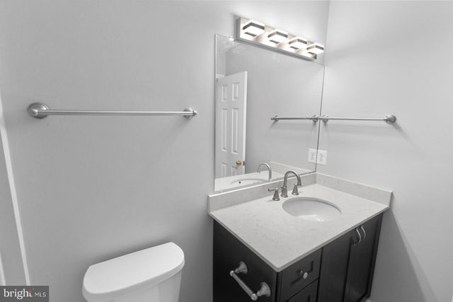 13121 MISTY GLEN LN, Fairfax, VA 22033