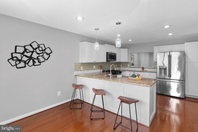 13121 MISTY GLEN LN, Fairfax, VA 22033