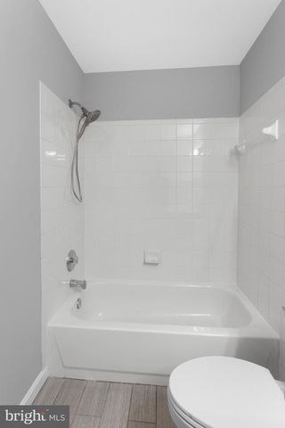13121 MISTY GLEN LN, Fairfax, VA 22033