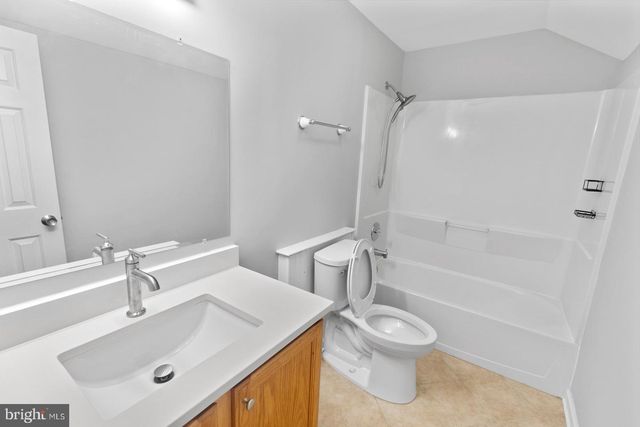 13121 MISTY GLEN LN, Fairfax, VA 22033