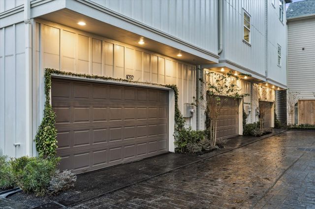 4030 Blossom Street, Houston, TX 77007