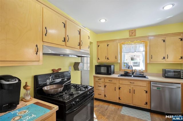 10-18 2nd Street, Fair Lawn, NJ 07410