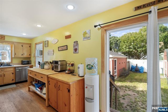 10-18 2nd Street, Fair Lawn, NJ 07410