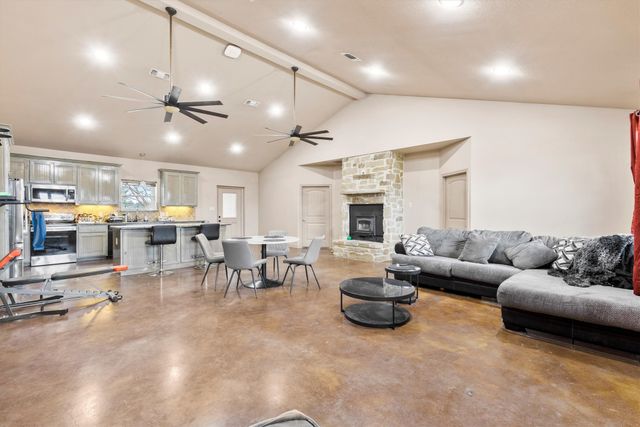 1617 Signal Road, Quinlan, TX 75474