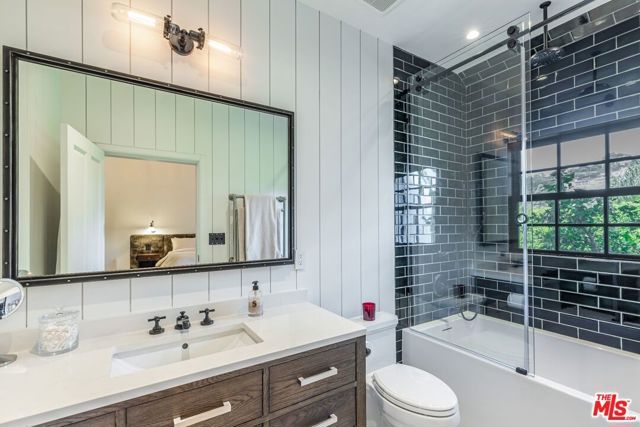 9151 Warbler Place, Los Angeles, CA 90069