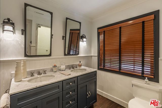 9151 Warbler Place, Los Angeles, CA 90069