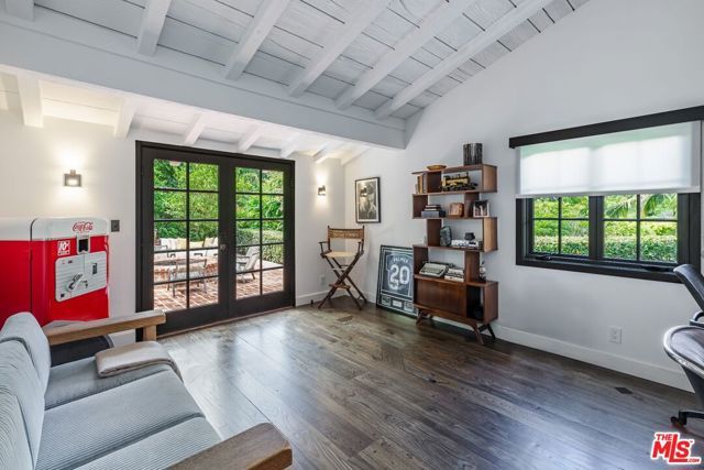 9151 Warbler Place, Los Angeles, CA 90069