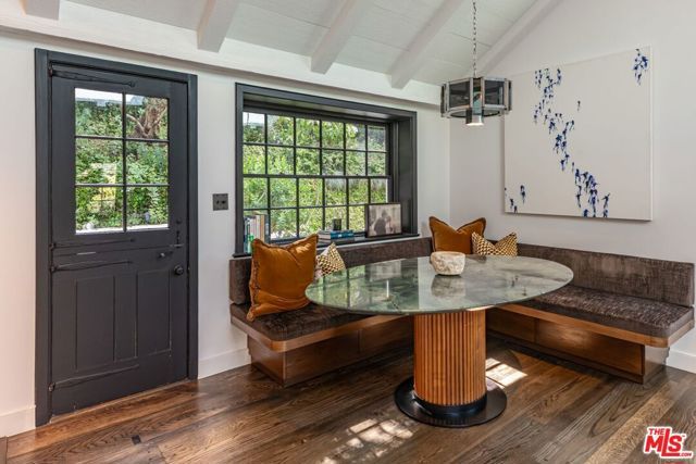 9151 Warbler Place, Los Angeles, CA 90069