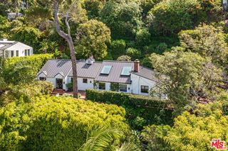 9151 Warbler Place, Los Angeles, CA 90069