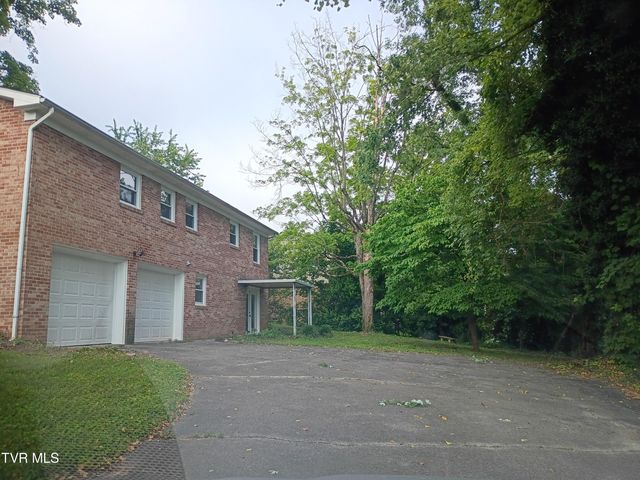 201 Coralwood Drive, Kingsport, TN 37663