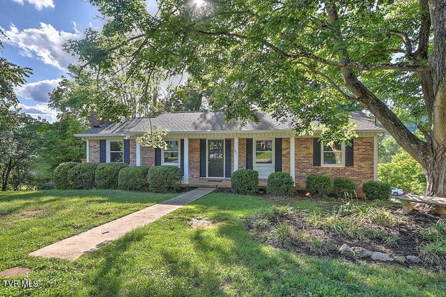 201 Coralwood Drive, Kingsport, TN 37663