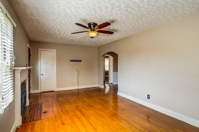 120 Windsor Drive, Winchester, KY 40391