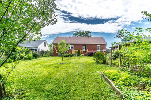 120 Windsor Drive, Winchester, KY 40391