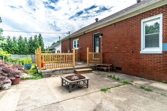 120 Windsor Drive, Winchester, KY 40391