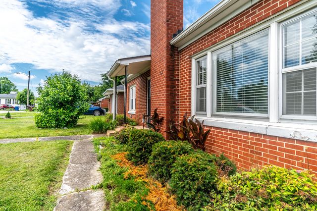 120 Windsor Drive, Winchester, KY 40391