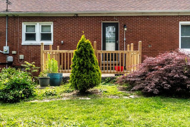 120 Windsor Drive, Winchester, KY 40391