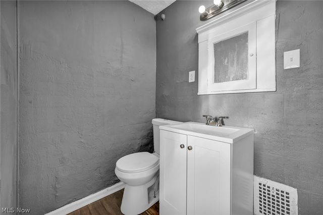 3198 E 118th Street, Cleveland, OH 44120