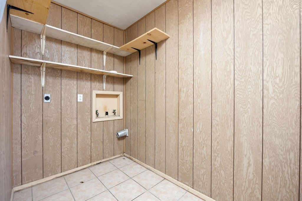 Image 23 of property listing at 2306 Brown Street, San Angelo, TX 76903