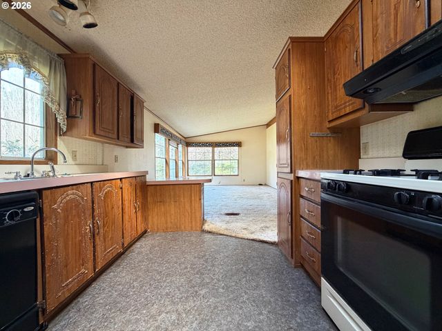 47247 HIGHWAY 101, Bandon, OR 97411