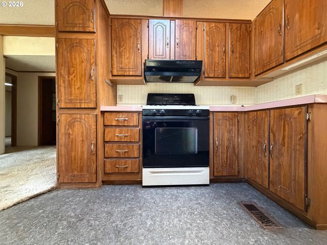 47247 HIGHWAY 101, Bandon, OR 97411