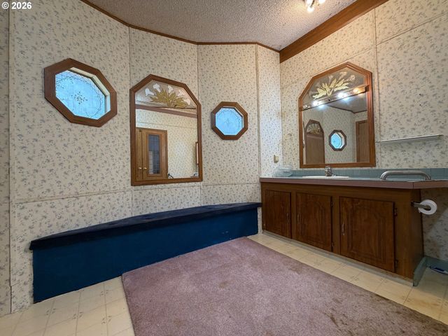 47247 HIGHWAY 101, Bandon, OR 97411