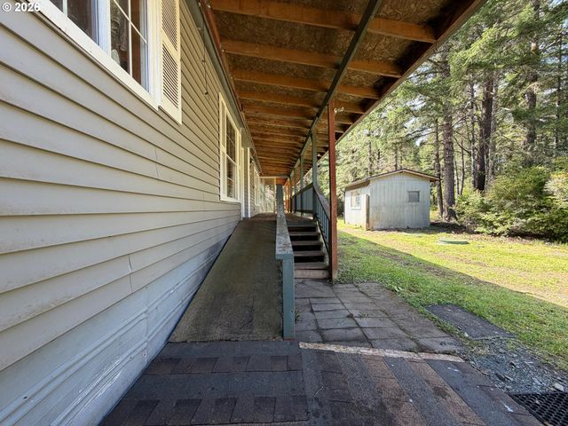 47247 HIGHWAY 101, Bandon, OR 97411