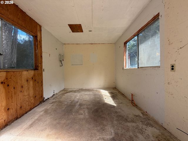 47247 HIGHWAY 101, Bandon, OR 97411