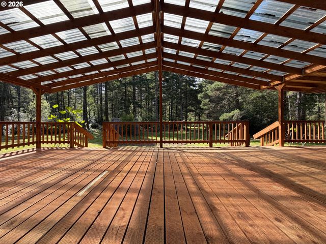 47247 HIGHWAY 101, Bandon, OR 97411