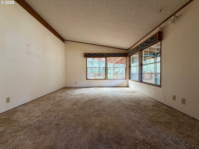 47247 HIGHWAY 101, Bandon, OR 97411