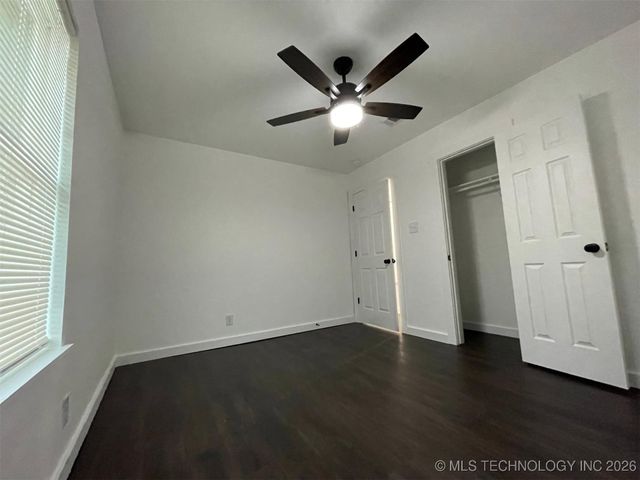 201 E Holcomb Street, Durant, OK 74701