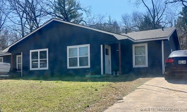 201 E Holcomb Street, Durant, OK 74701