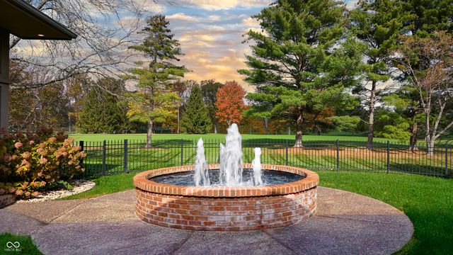 8424 W Mulligan Lane, Columbus, IN 47201