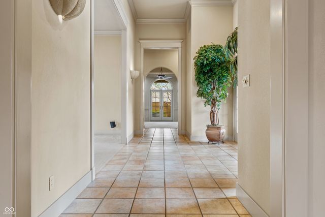 8424 W Mulligan Lane, Columbus, IN 47201