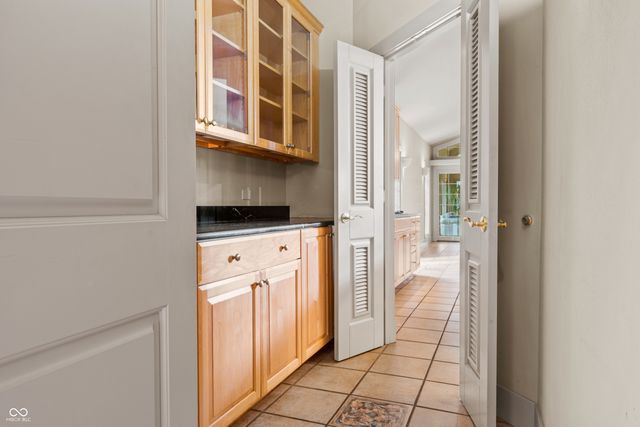 8424 W Mulligan Lane, Columbus, IN 47201