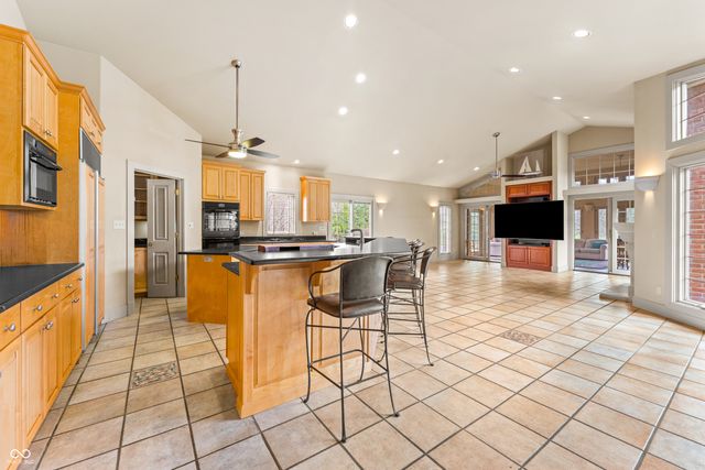 8424 W Mulligan Lane, Columbus, IN 47201