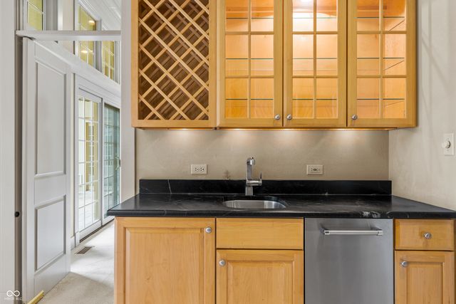 8424 W Mulligan Lane, Columbus, IN 47201