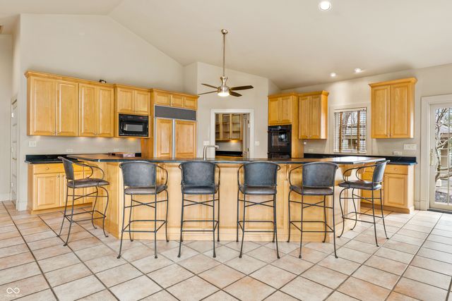 8424 W Mulligan Lane, Columbus, IN 47201