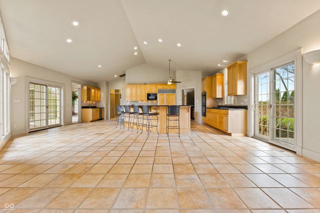 8424 W Mulligan Lane, Columbus, IN 47201