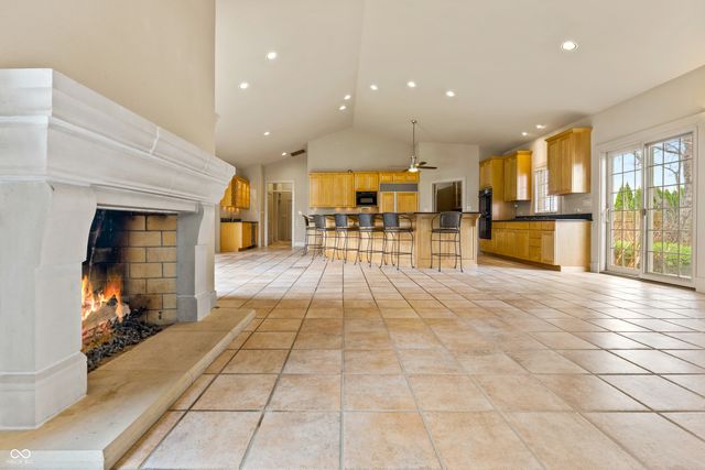 8424 W Mulligan Lane, Columbus, IN 47201