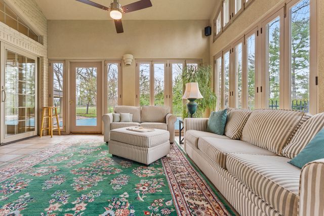 8424 W Mulligan Lane, Columbus, IN 47201