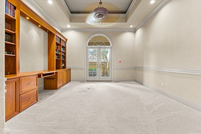 8424 W Mulligan Lane, Columbus, IN 47201