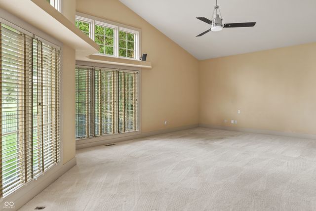 8424 W Mulligan Lane, Columbus, IN 47201