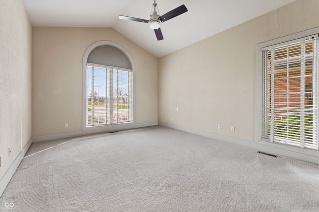 8424 W Mulligan Lane, Columbus, IN 47201