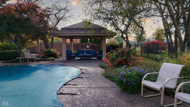 8424 W Mulligan Lane, Columbus, IN 47201