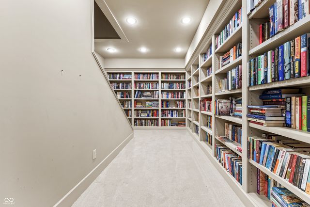 8424 W Mulligan Lane, Columbus, IN 47201