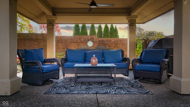 8424 W Mulligan Lane, Columbus, IN 47201